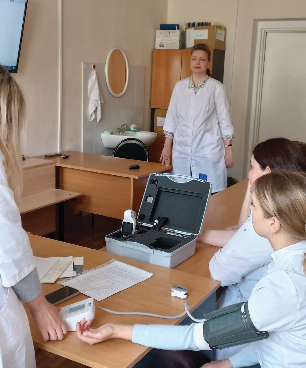 Передача данных цифрового тонометра в базу данных пациента учебного Центра дистанционного мониторинга